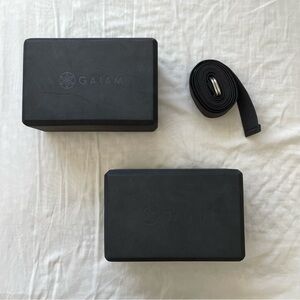 gaiam black yoga blocks and strap